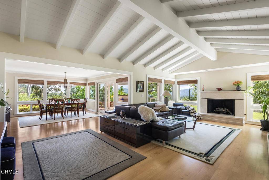 La Canada Flintridge, CA 91011,5109 Redwillow LN