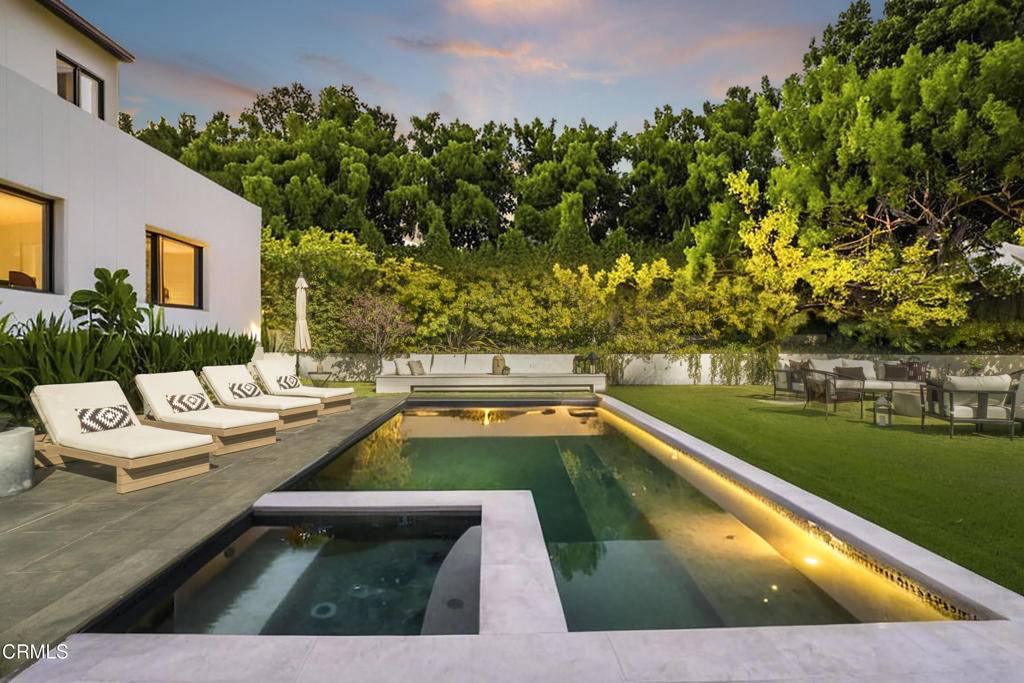 Los Angeles, CA 90049,1116 Linda Flora DR
