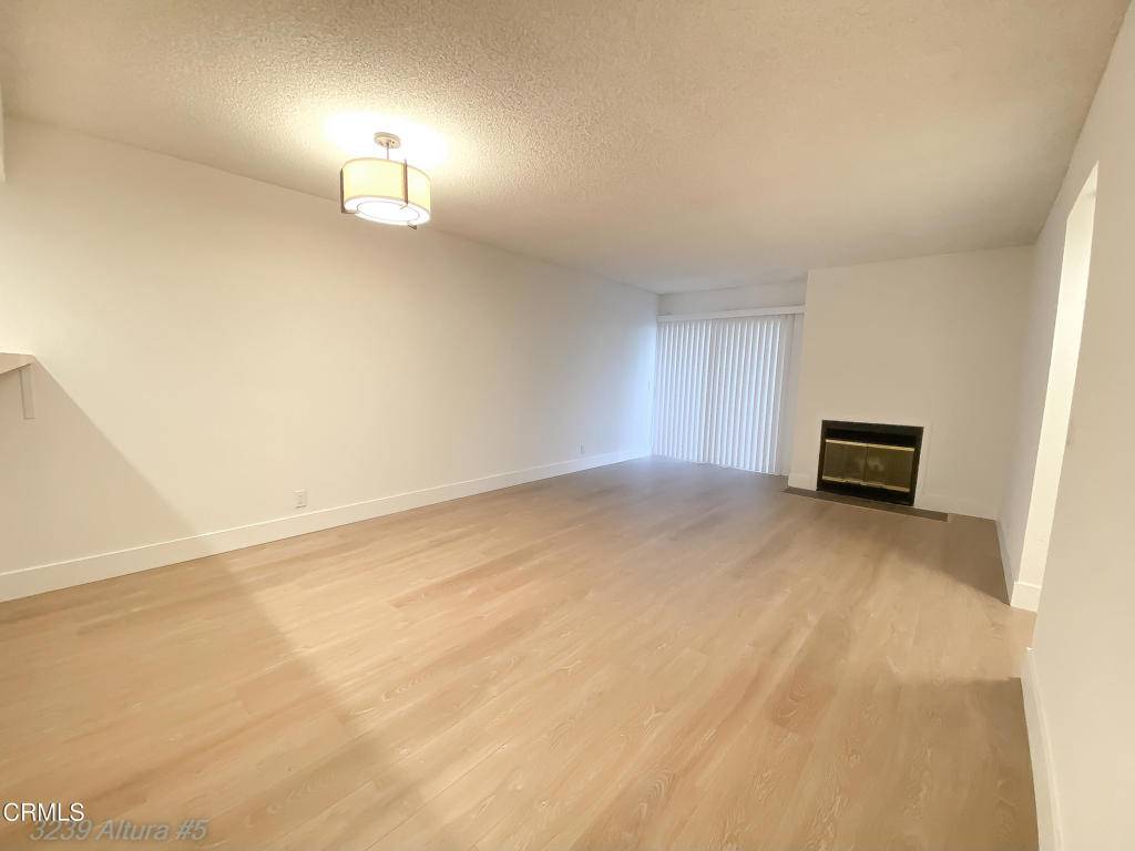 Glendale, CA 91214,3239 Altura AVE #5