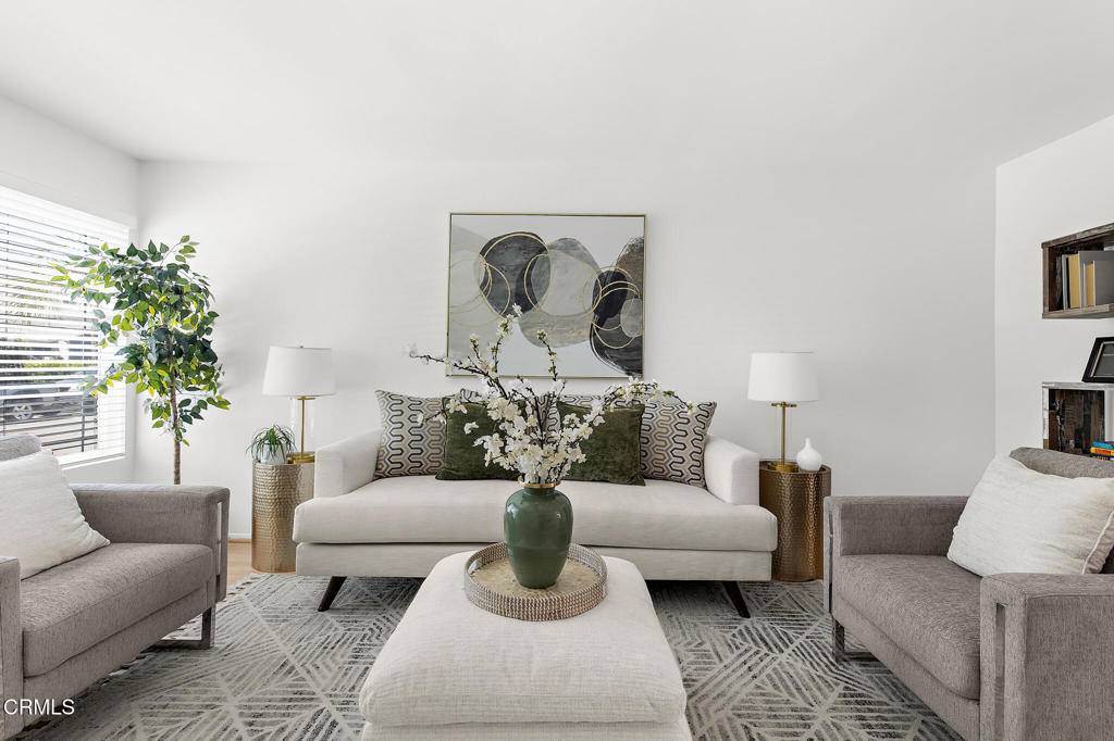 Toluca Lake, CA 91602,10801 Blix ST #2