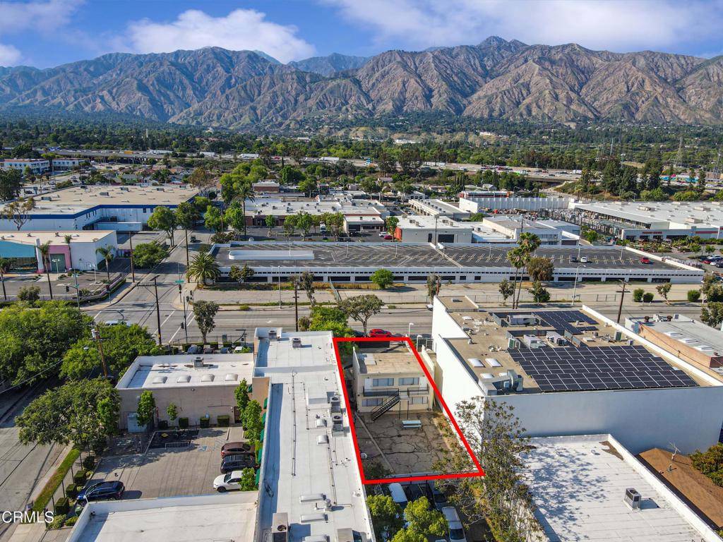 2800 E Walnut ST, Pasadena, CA