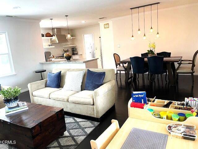 Downey, CA 90241,10456 Pomering RD