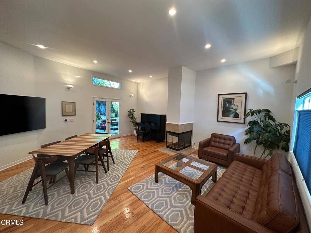 Los Angeles, CA 91423,3551 Dixie Canyon PL