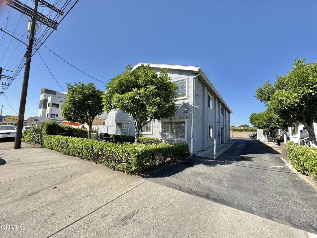 Sun Valley, CA 91352,8425 Glenoaks BLVD
