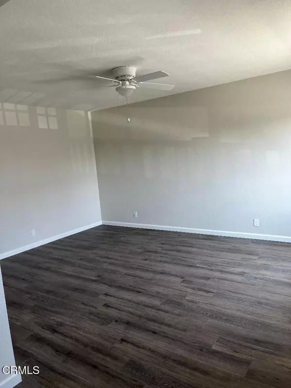 Tujunga, CA 91042,7077 Day ST