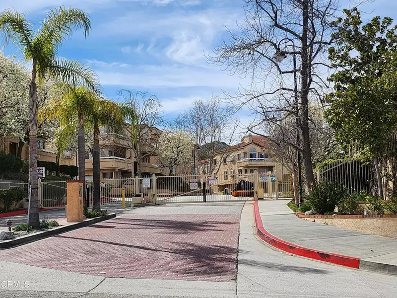19847 Sandpiper PL #137, Newhall, CA 91321