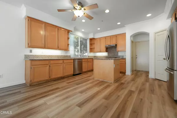North Hollywood, CA 91602,10645 Chiquita ST