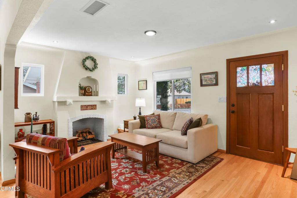 Altadena, CA 91001,2520 Casitas AVE