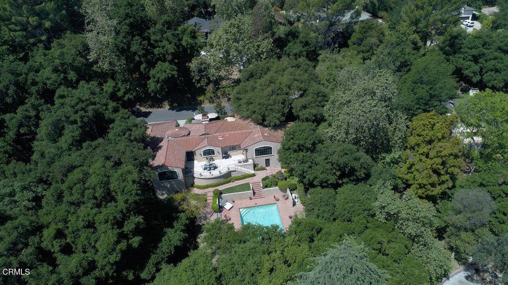 4080 Hampstead RD, La Canada Flintridge, CA 91011