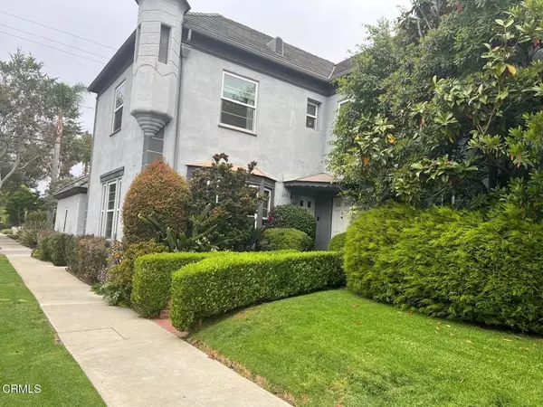 366 Cresent DR, Beverly Hills, CA 90212