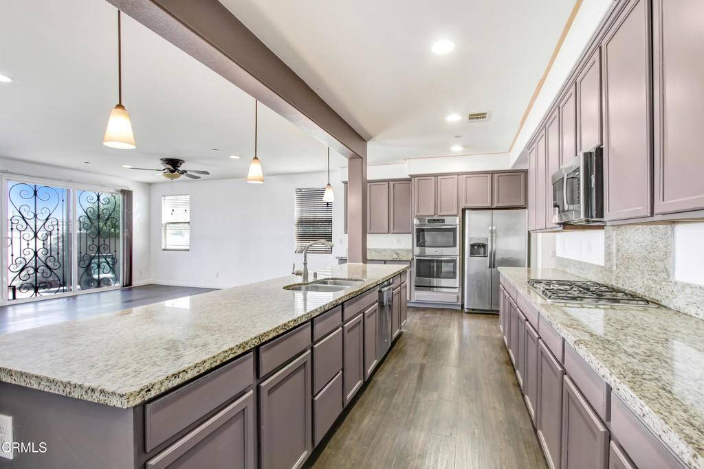 San Bernardino, CA 92407,4069 Bristlecone Pine LN