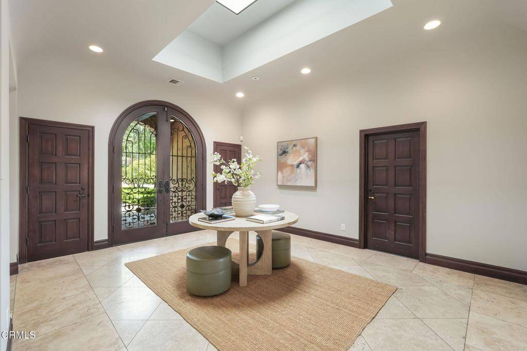Pasadena, CA 91103,1897 Braemar RD