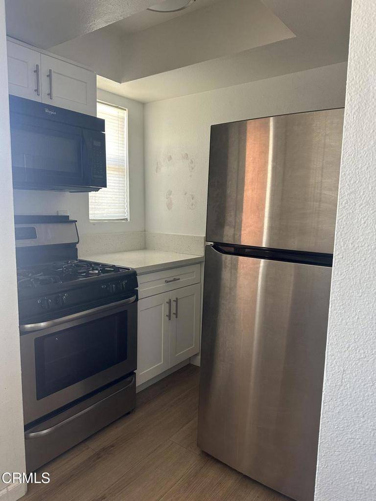 Glendale, CA 91207,1137 N Louise ST