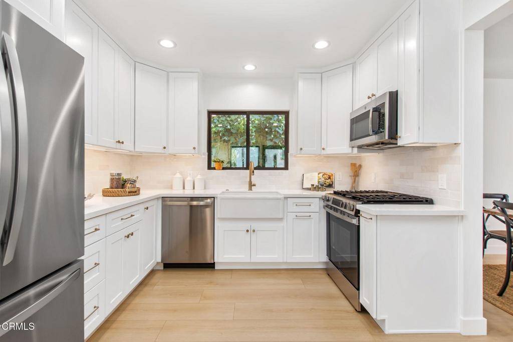 La Crescenta, CA 91214,3015 Henrietta AVE