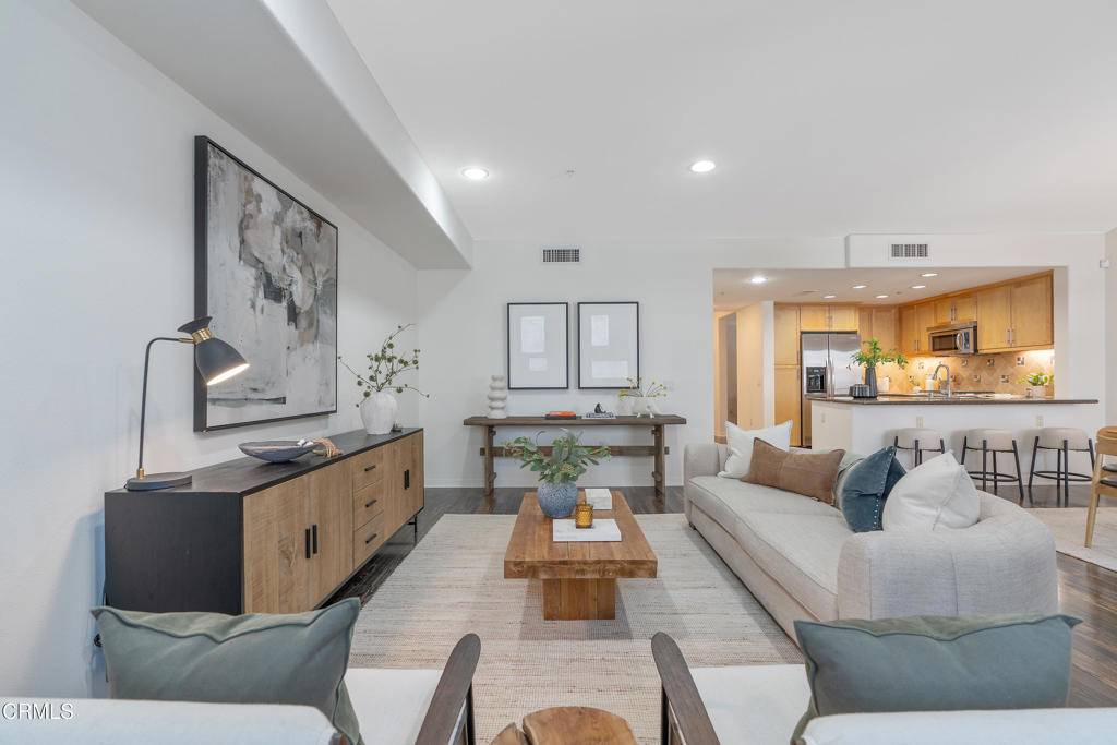 931 E Walnut ST #508, Pasadena, CA 91106