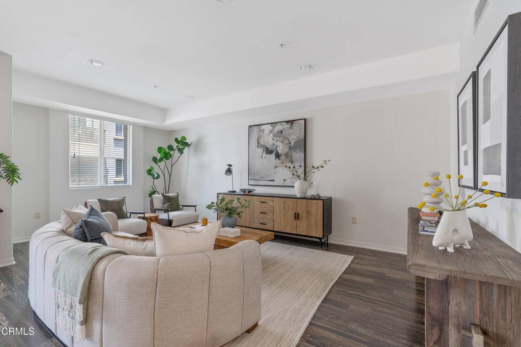 931 E Walnut ST #508, Pasadena, CA 91106