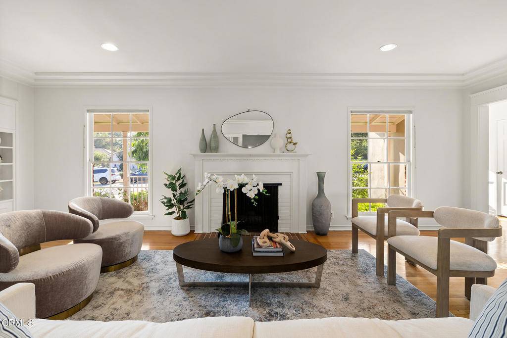 Altadena, CA 91001,2306 Glen Canyon RD