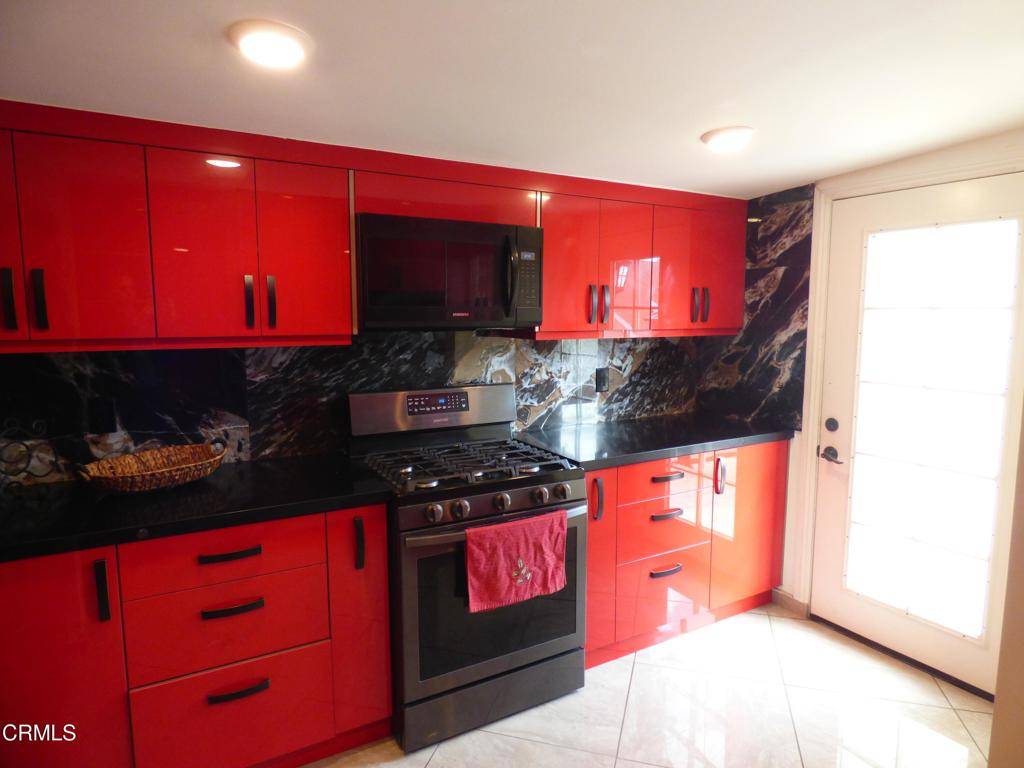La Crescenta, CA 91214,2434 Olive AVE