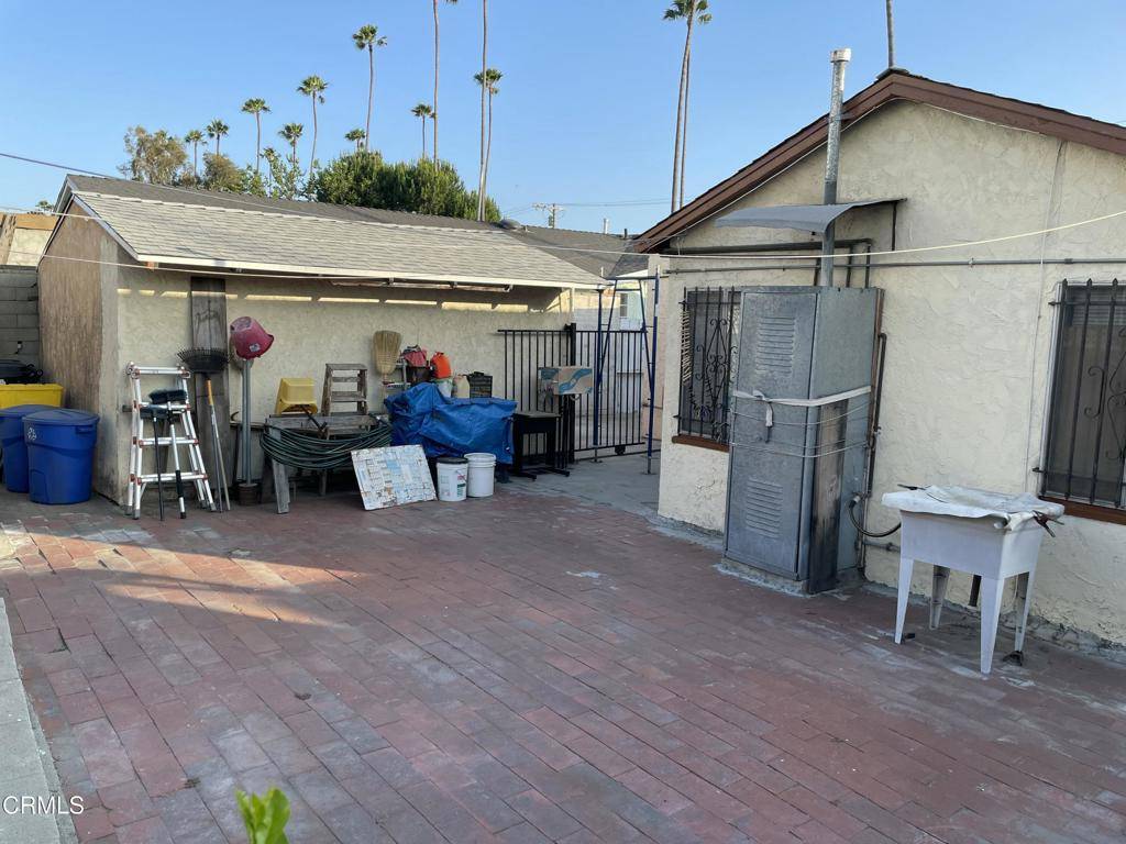 Los Angeles, CA 90039,3833 Seneca AVE