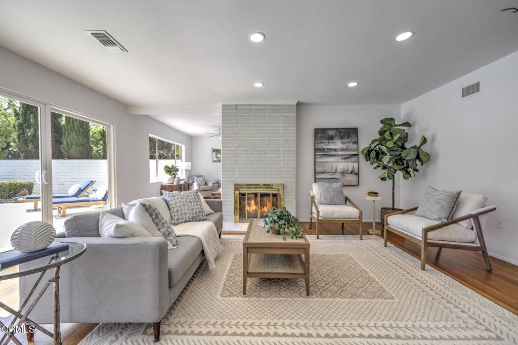 Pasadena, CA 91107,1080 Riviera DR