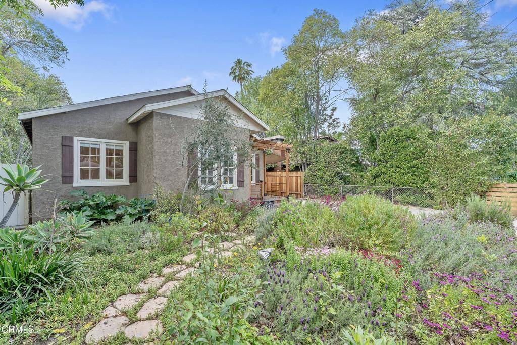 5907 Cantaloupe Avenue, Valley Glen, CA 91401