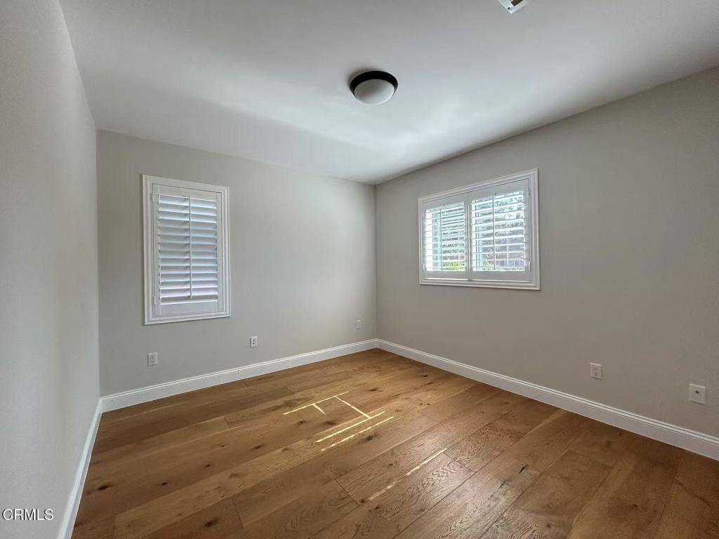 Montrose, CA 91020,2339 Park AVE