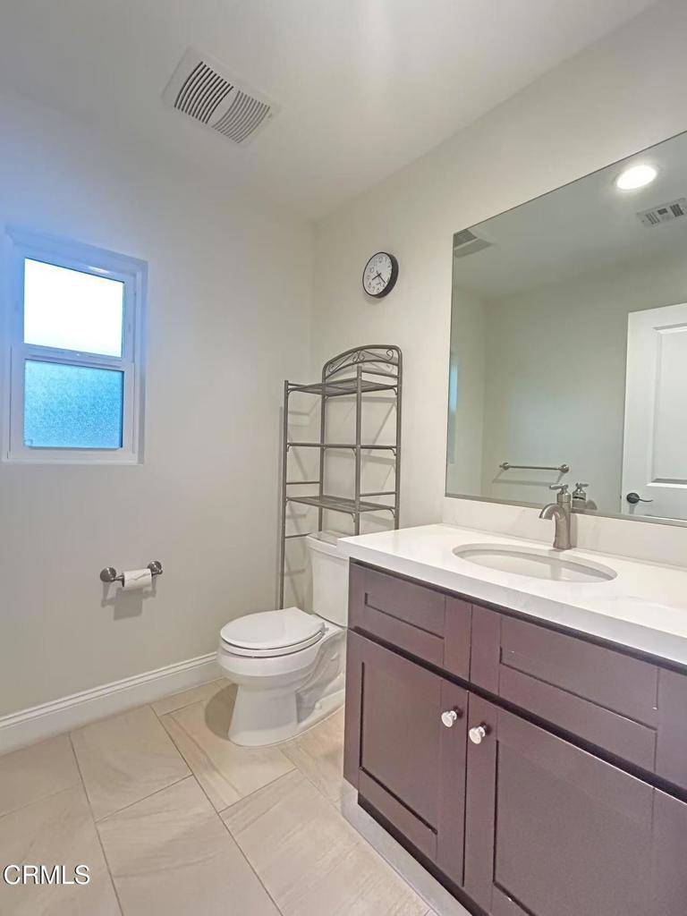 Montrose, CA 91020,2339 Park AVE