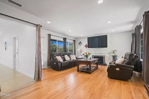 Hawthorne, CA 90250,2165 W 115th ST