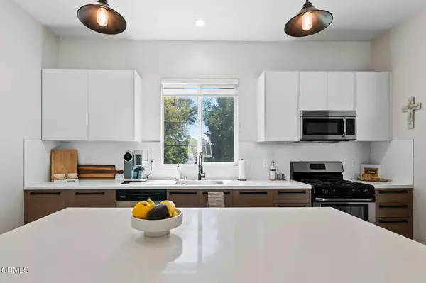 Sherman Oaks, CA 91401,5664 Hazeltine AVE