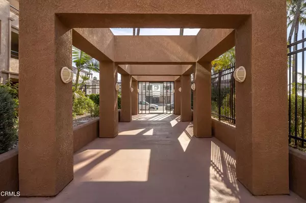 1200 Pacific Coast HWY #108, Huntington Beach, CA 92648