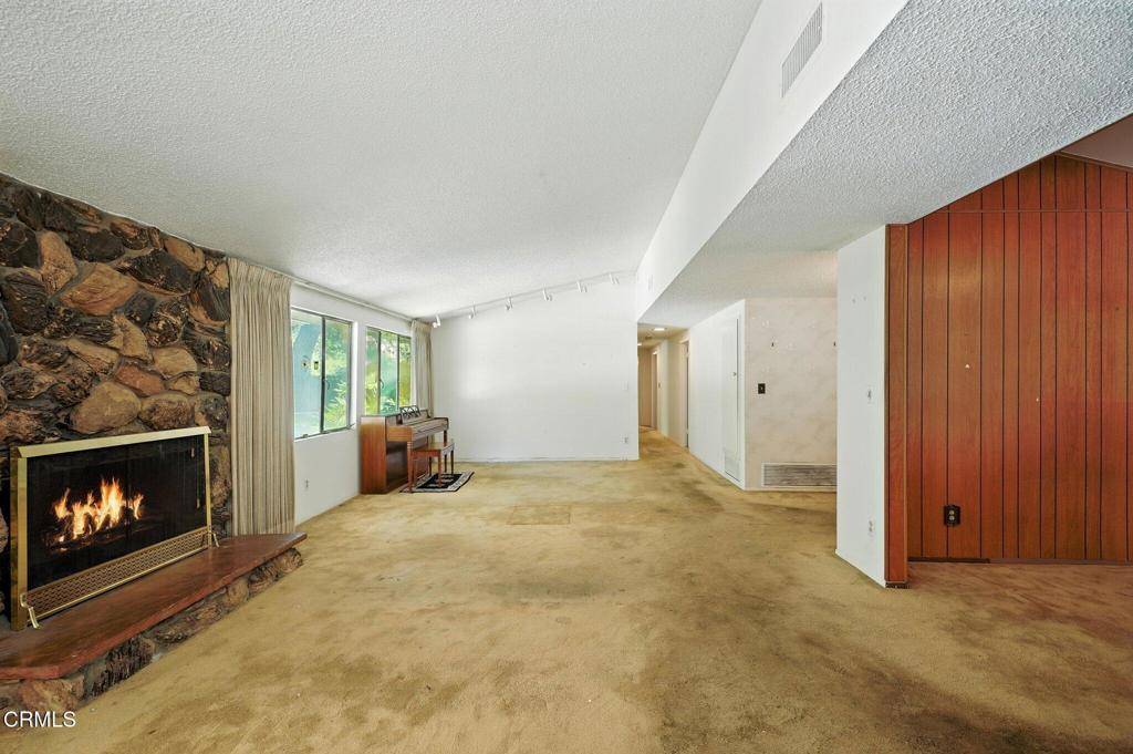 Woodland Hills, CA 91367,20877 Kelvin PL