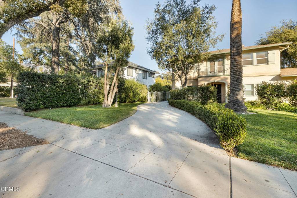 Pasadena, CA 91104,1454 N Los Robles AVE