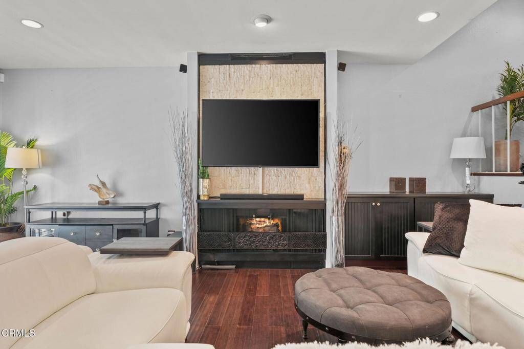 Marina Del Rey, CA 90292,4804 La Villa Marina #J