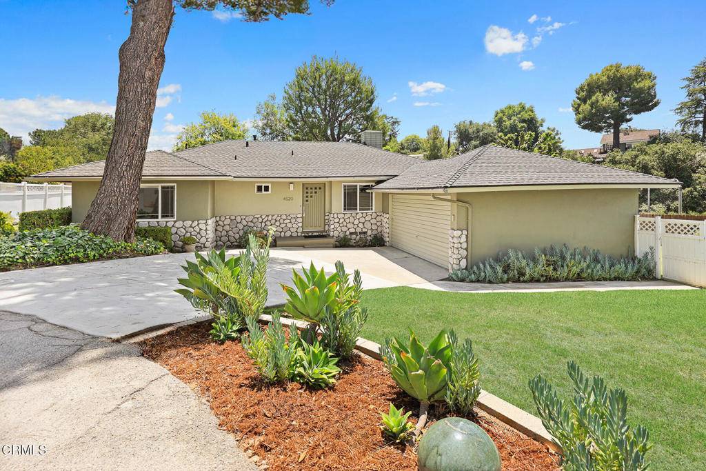 4520 Lone Pine LN, La Canada Flintridge, CA 91011