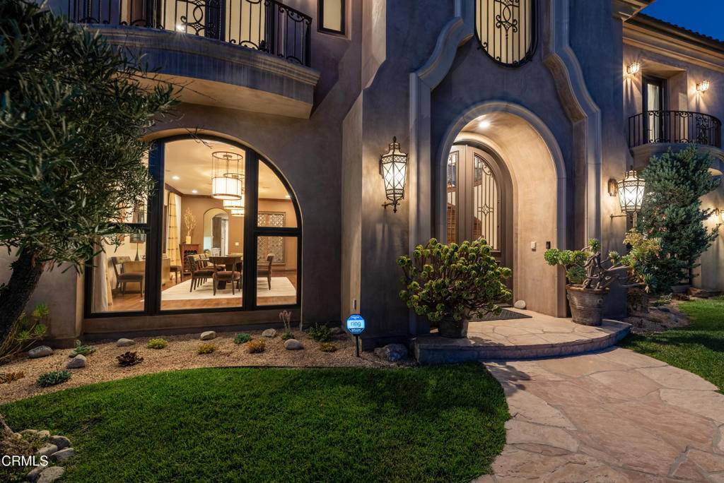 Pasadena, CA 91107,2330 Crystal LN