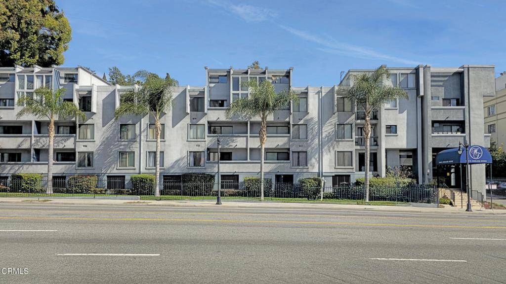 1940 N Highland AVE #10, Los Angeles, CA 90068