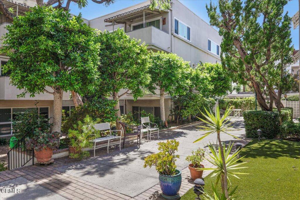 Pasadena, CA 91101,395 S Oakland AVE #204
