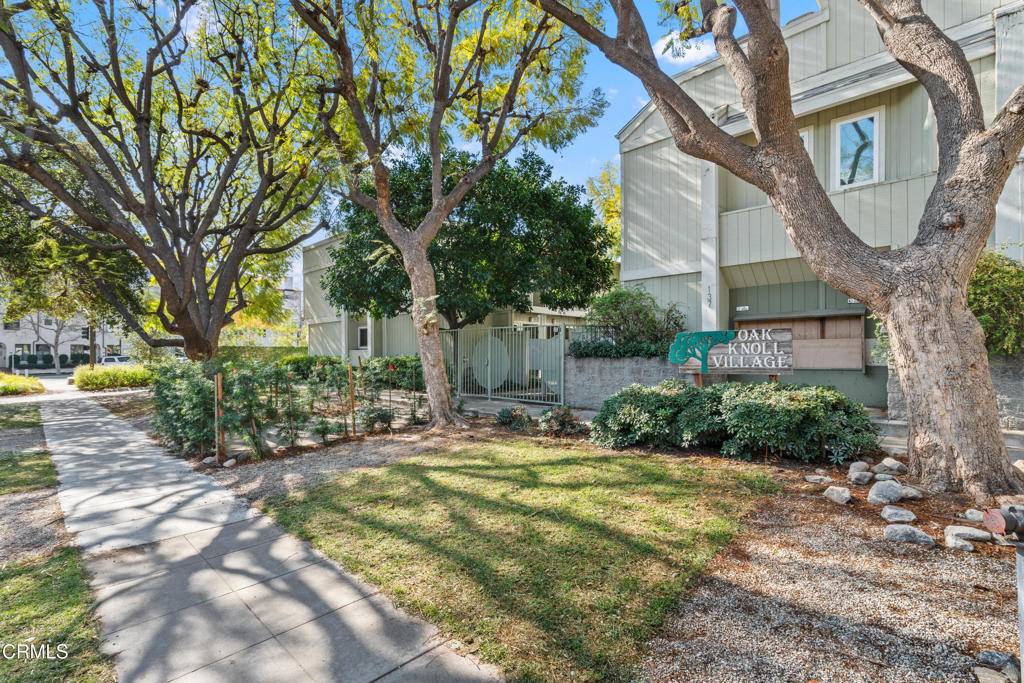 137 N Oak Knoll AVE #27, Pasadena, CA 91101