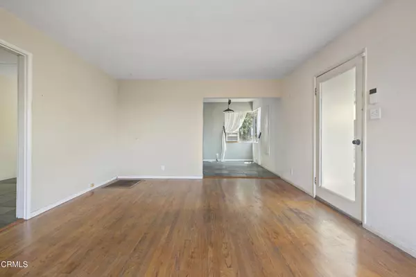 Los Angeles, CA 90026,2307 Reservoir ST