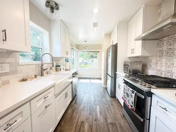 5714 Simpson AVE, Valley Village, CA 91607