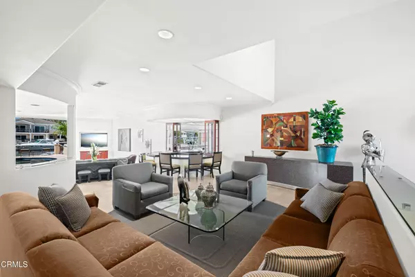 Huntington Beach, CA 92649,16181 Santa Barbara LN