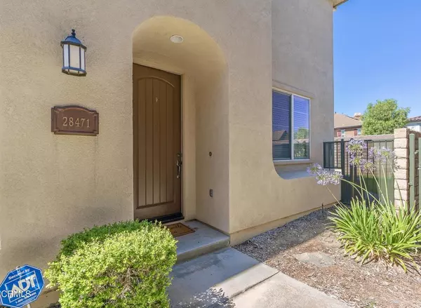 Santa Clarita, CA 91350,28471 Santa Rosa LN