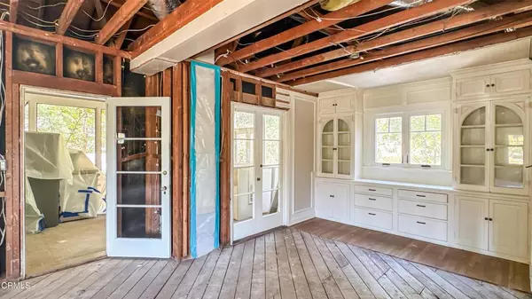 Altadena, CA 91001,2560 Allen AVE