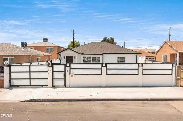 7637 Radford AVE, North Hollywood, CA 91605