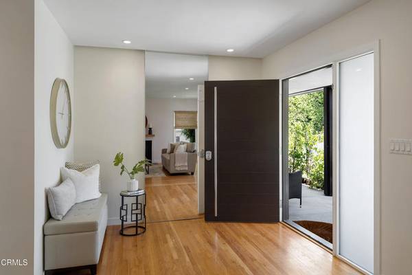 La Canada Flintridge, CA 91011,4531 El Camino Corto