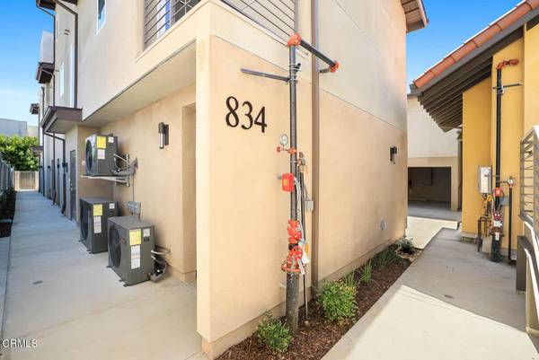 Pasadena, CA,834 N Fair Oaks AVE #104