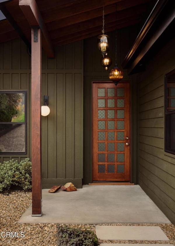 Los Angeles, CA 91607,12406 La Maida ST