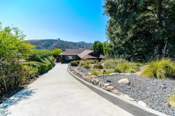 Altadena, CA 91001,4031 CANYON DELL DR