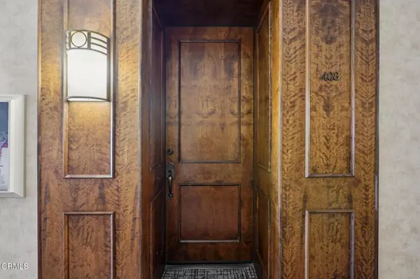 Los Angeles, CA 90012,121 S Hope ST #408