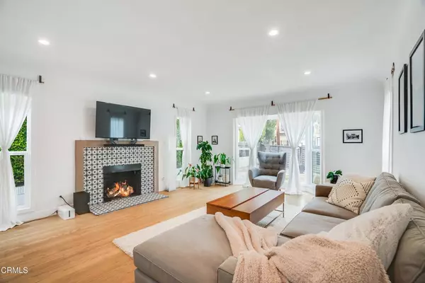 Los Angeles, CA 90019,4360 Country Club DR
